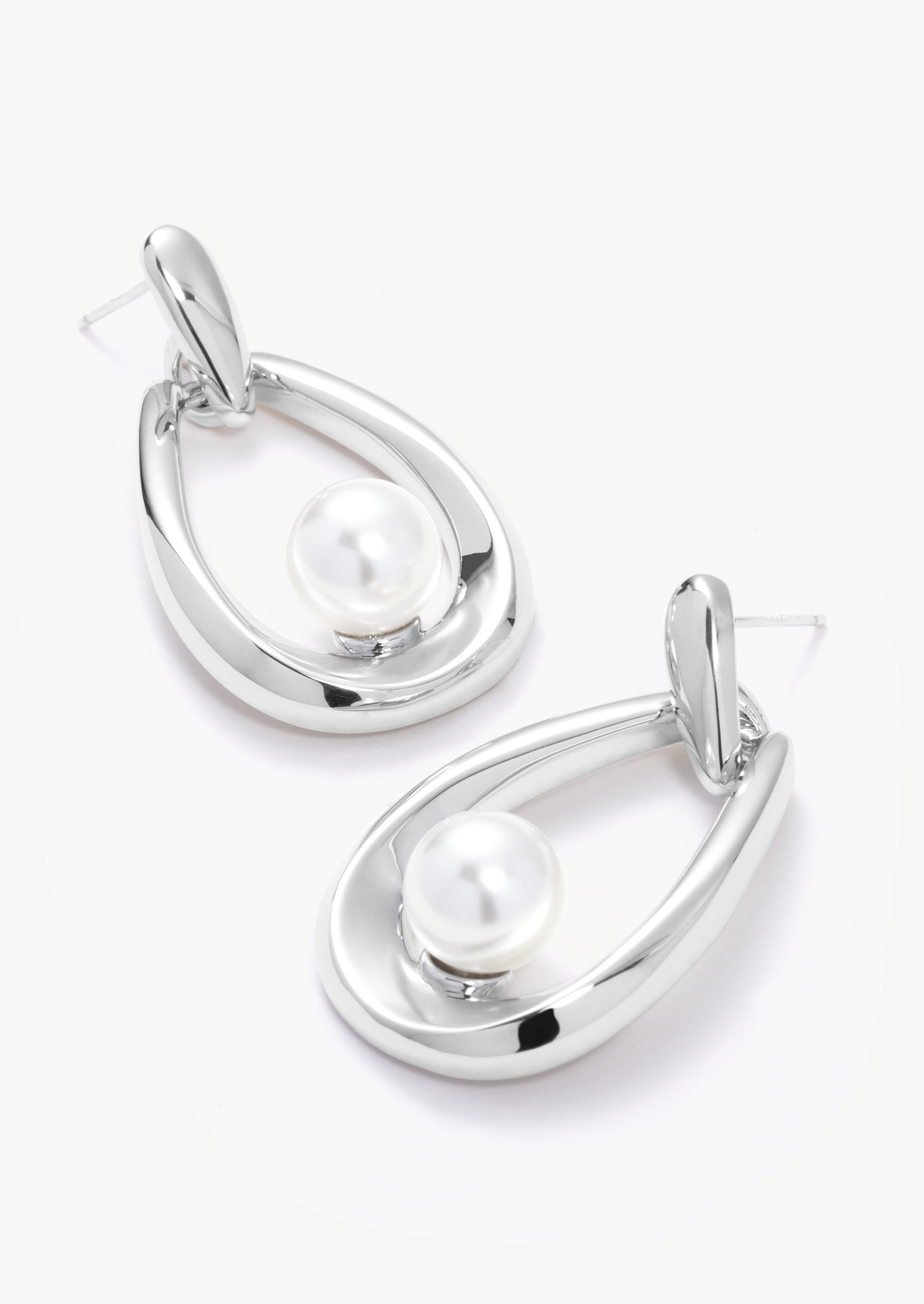 Droplet Pearl Drop Earrings