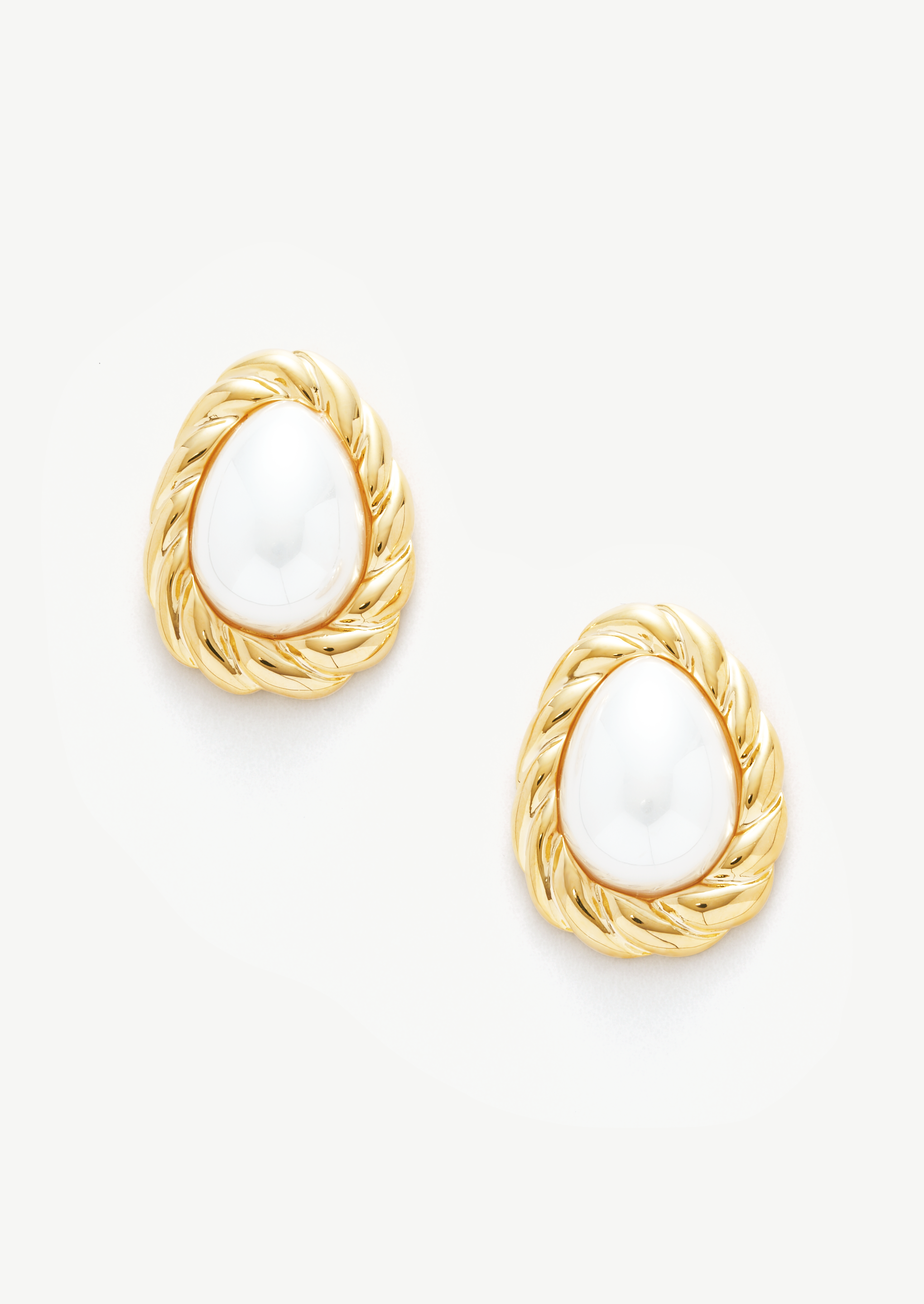 Vintage Pearl Stud Earrings