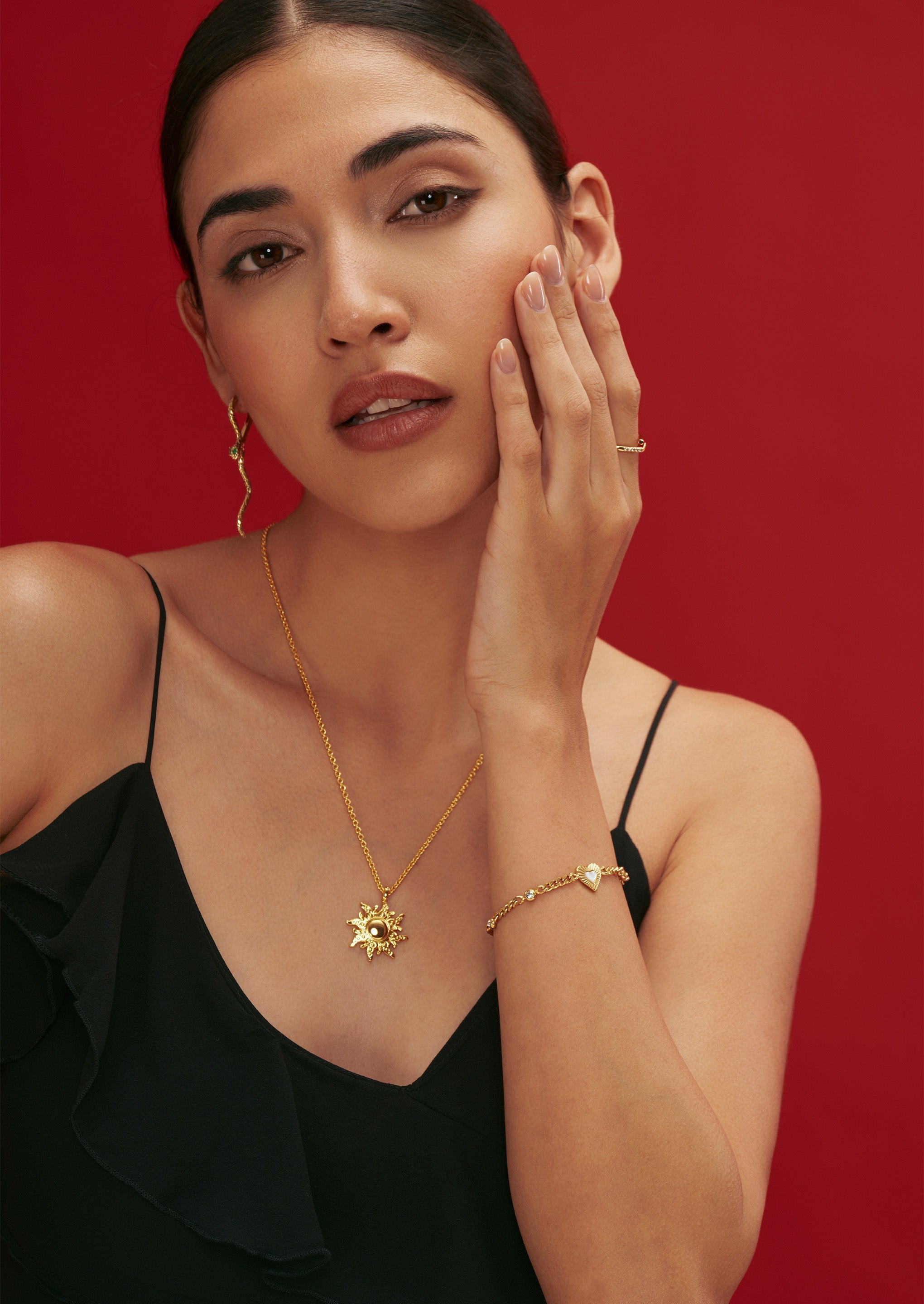 Sunburst Pendant Chain Necklace