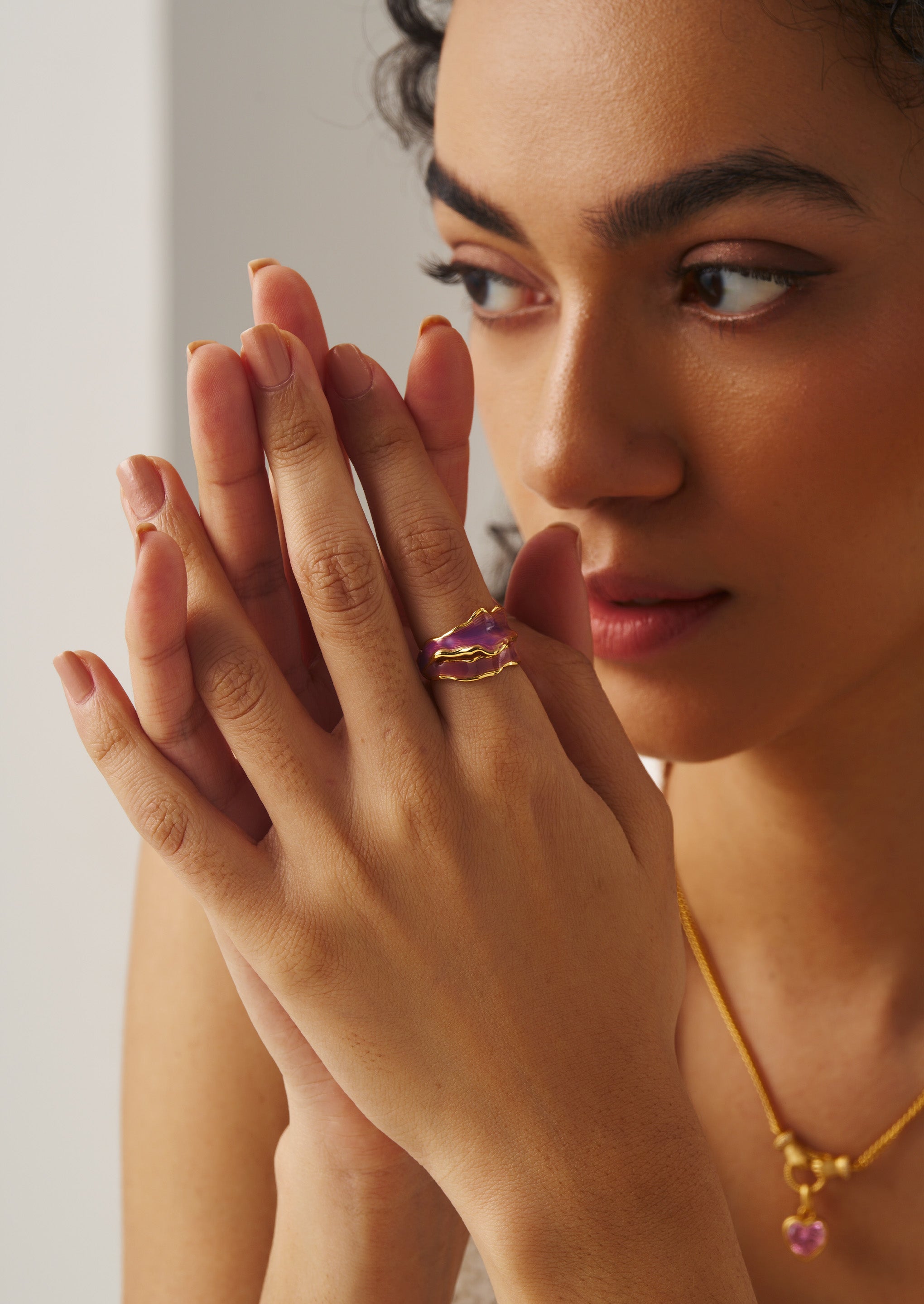 Violet Ripple Gold Ring