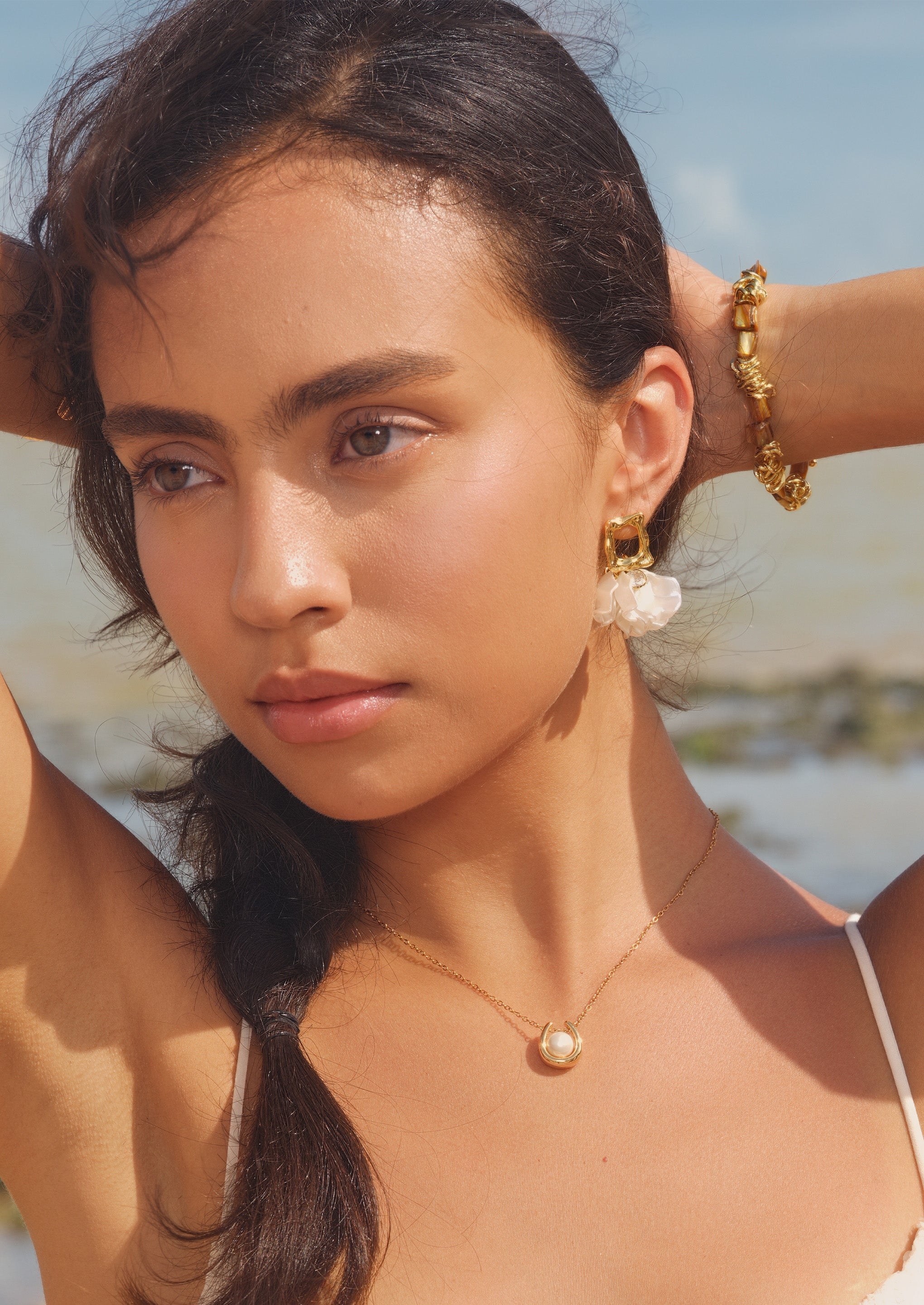 Horseshoe Pearl Pendant Necklace