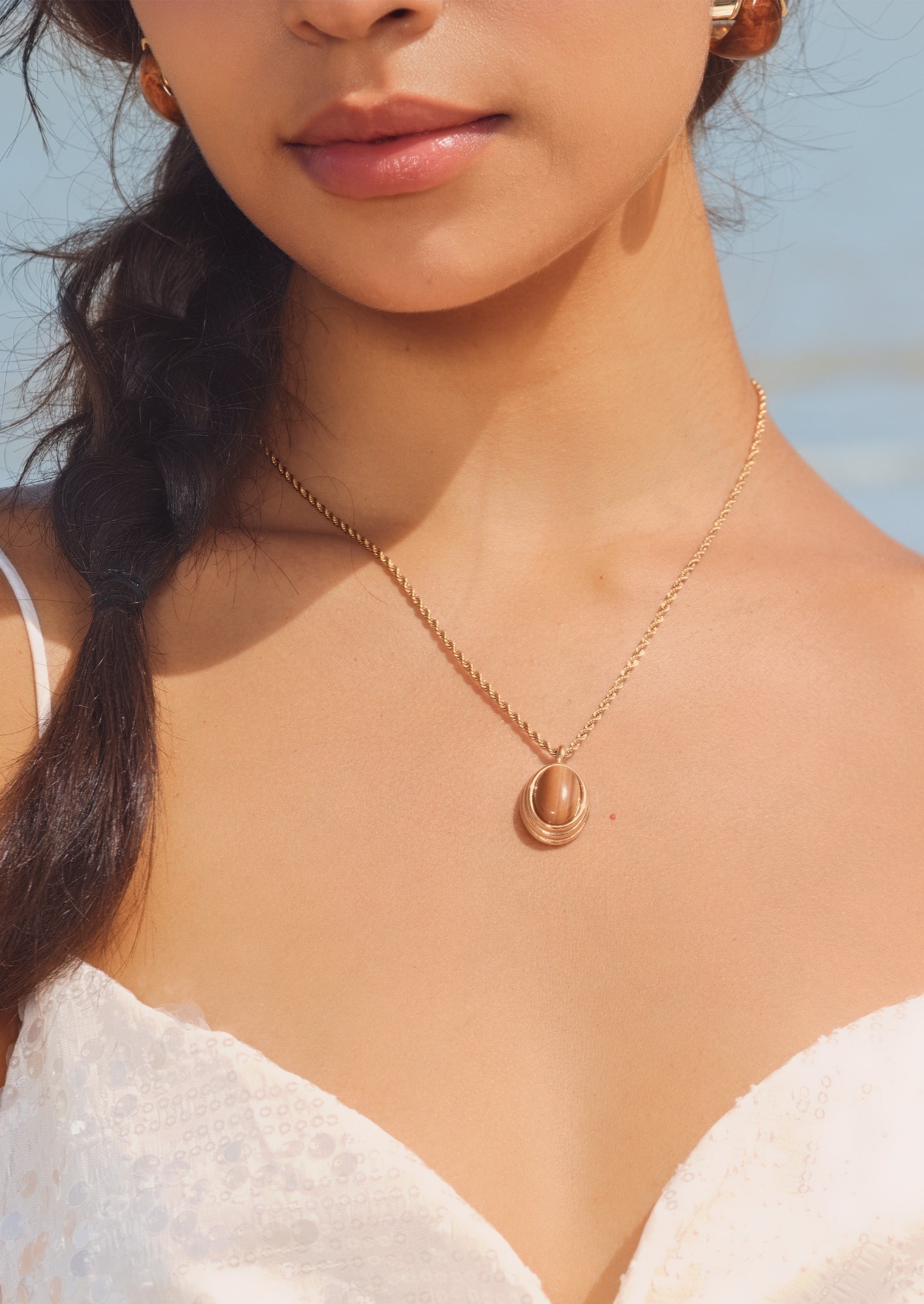 Brown Oval Pendant Necklace