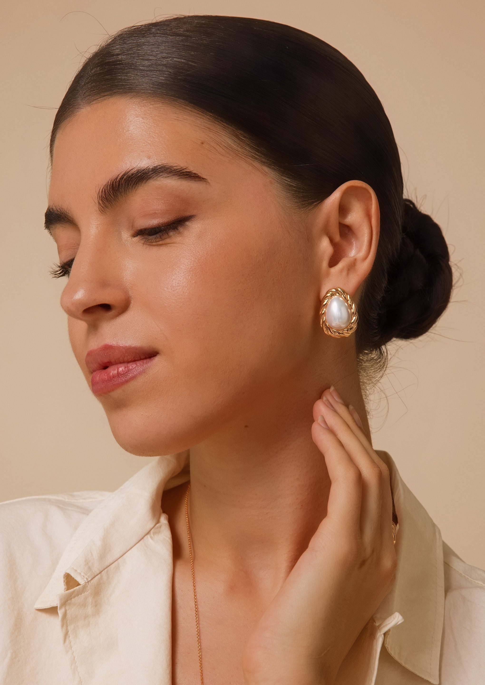 Vintage Pearl Stud Earrings